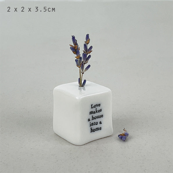 Love Makes A House Cube Holder