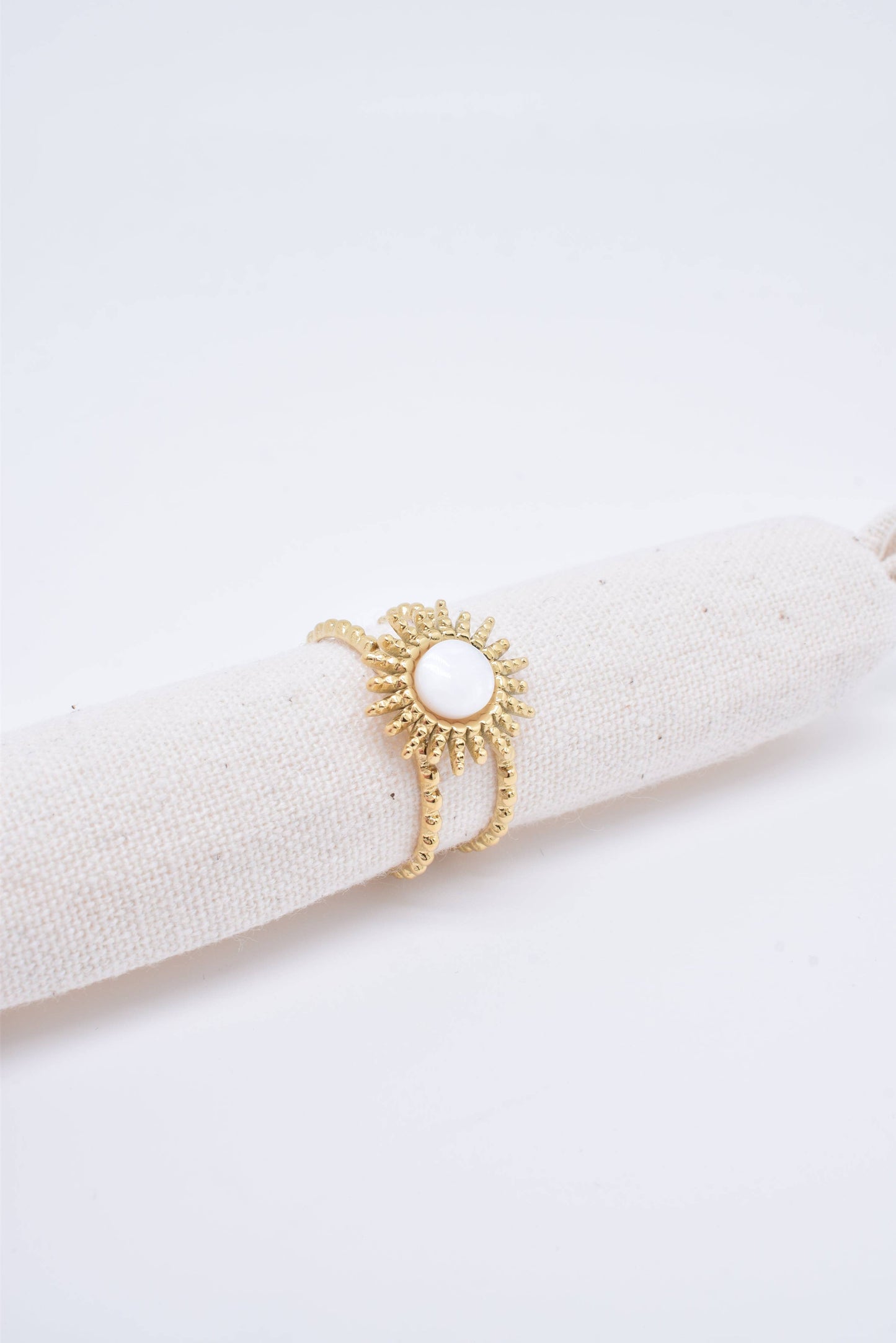 Sunburst Mother of Pearl Ring