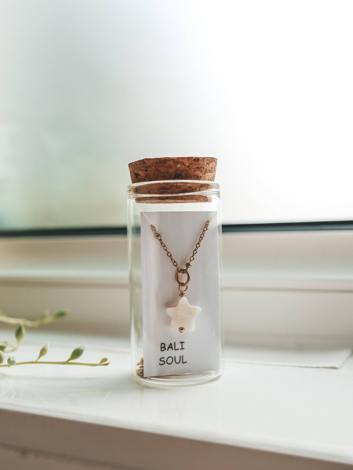 Bintang Mother of Pearl Necklace