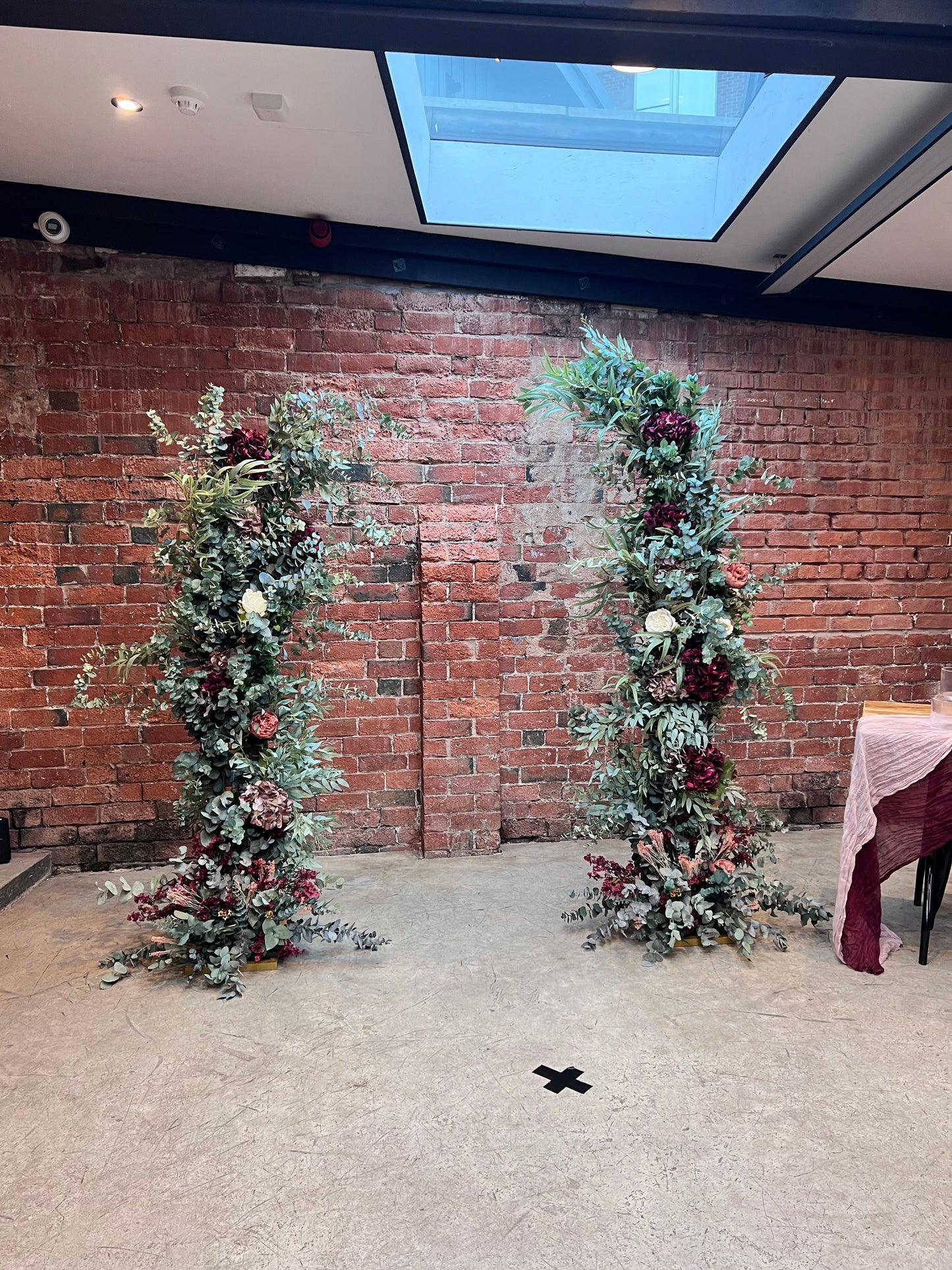 Hire Floral Broken Arches