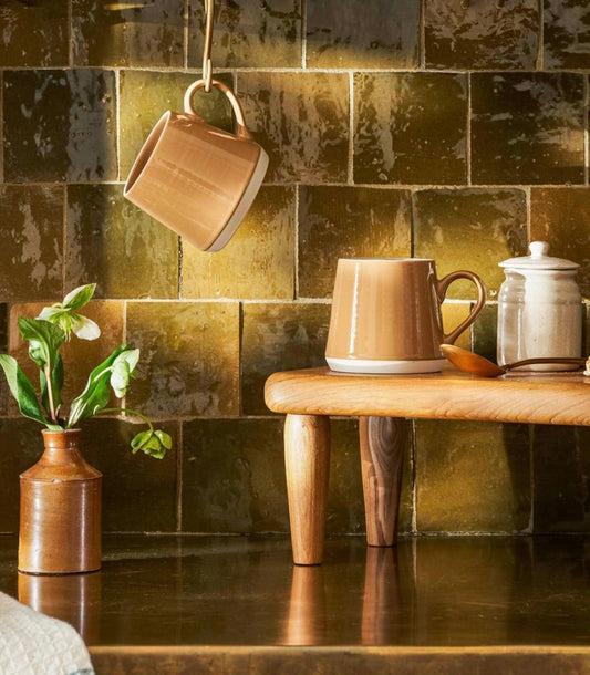 CINNAMON
STONEWARE MUGS SET OF 2